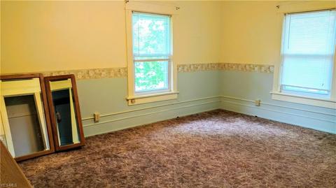 907 Bellflower Ave NW, Canton, OH 44708 photo 11