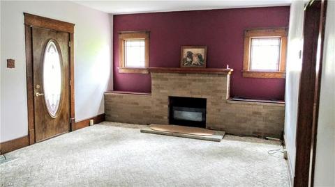 907 Bellflower Ave NW, Canton, OH 44708 photo 2