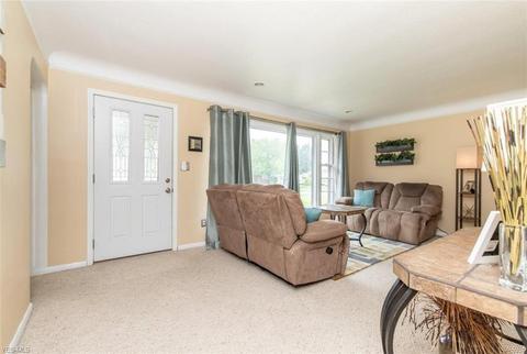 1255 Blanchester Rd, Lyndhurst, OH 44124 photo 6