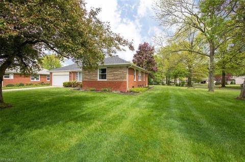 1255 Blanchester Rd, Lyndhurst, OH 44124 photo 1