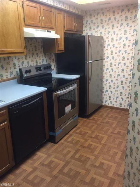 3662 Barrington Pl NW, Canton, OH 44708 photo 4