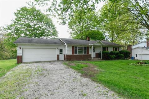 5789 Memory Dr, New Franklin, OH 44319 photo 2