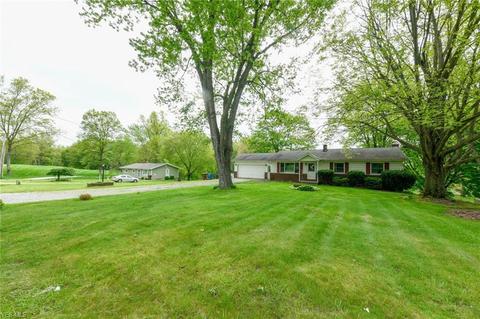 5789 Memory Dr, New Franklin, OH 44319 photo 3