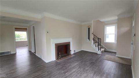 241 E 204th St, Euclid, OH 44123 photo 3