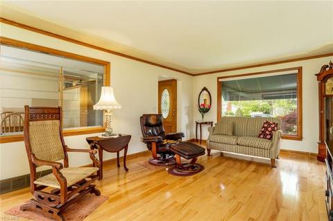 110 Nottingham Dr, Elyria, OH 44035 photo 13