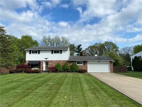 110 Nottingham Dr, Elyria, OH 44035 photo 1