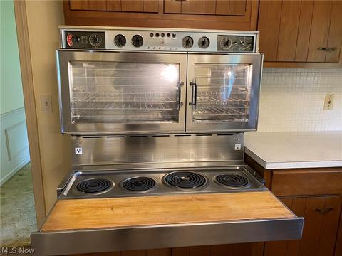2232 Devonshire Dr NW, Canton, OH 44708 photo 7
