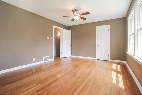 3571 E Pleasant Valley Rd, Seven Hills, OH 44131 photo 10