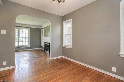 3571 E Pleasant Valley Rd, Seven Hills, OH 44131 photo 5