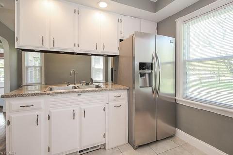 3571 E Pleasant Valley Rd, Seven Hills, OH 44131 photo 8