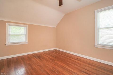 3571 E Pleasant Valley Rd, Seven Hills, OH 44131 photo 11