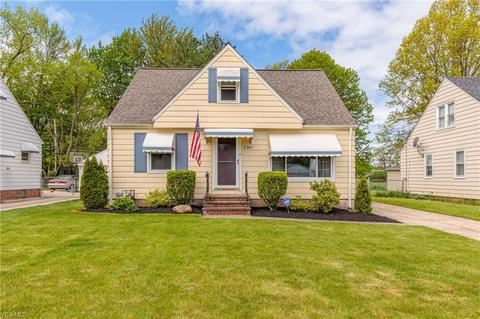 2242 E 290th St, Wickliffe, OH 44092 photo 1