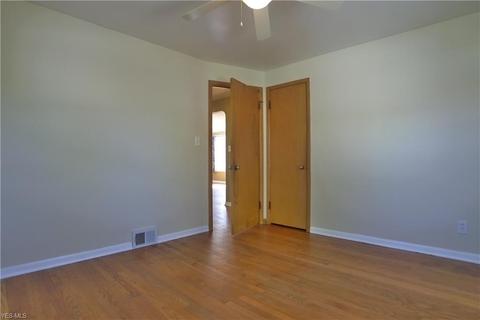 309 E 280th St, Euclid, OH 44132 photo 12