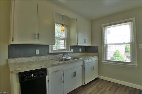 309 E 280th St, Euclid, OH 44132 photo 6