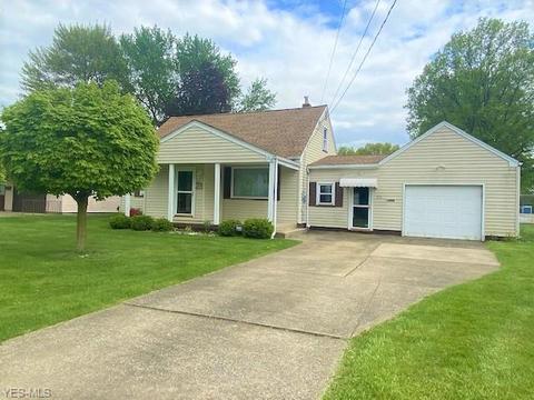 214 Smithfield St, Struthers, OH 44471 photo 1