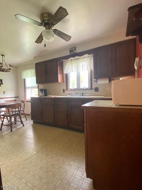 214 Smithfield St, Struthers, OH 44471 photo 3