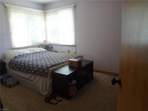 1872 Chestnut Rd, Seven Hills, OH 44131 photo 11
