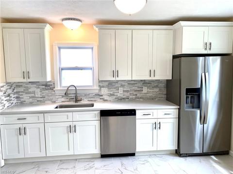 3910 Pershing Ave, Parma, OH 44134 photo 6
