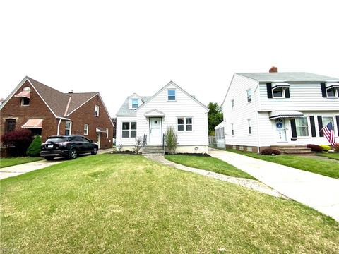 3910 Pershing Ave, Parma, OH 44134 photo 3