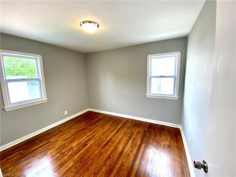 3910 Pershing Ave, Parma, OH 44134 photo 16