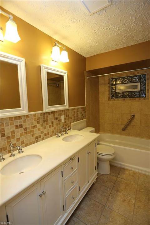 145 E Caston Rd, Akron, OH 44319 photo 17