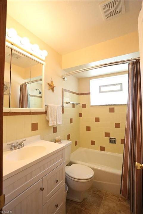 145 E Caston Rd, Akron, OH 44319 photo 16
