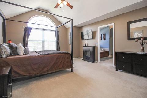 310 Alexis Dr, Elyria, OH 44035 photo 29