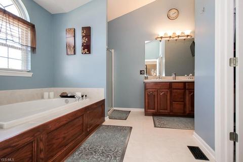 310 Alexis Dr, Elyria, OH 44035 photo 30