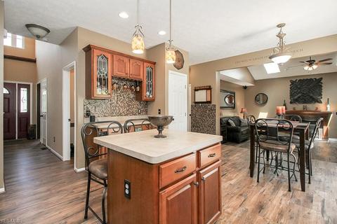 310 Alexis Dr, Elyria, OH 44035 photo 17