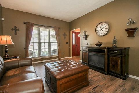 310 Alexis Dr, Elyria, OH 44035 photo 12