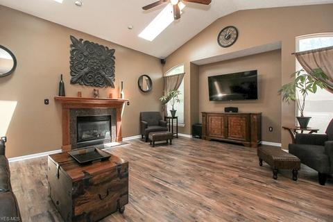 310 Alexis Dr, Elyria, OH 44035 photo 21