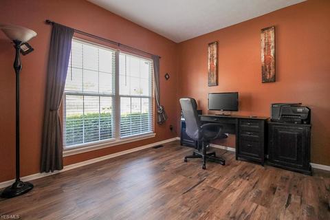 310 Alexis Dr, Elyria, OH 44035 photo 24