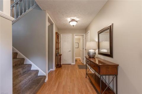 7639 White Pine Ct, Mentor, OH 44060 photo 3