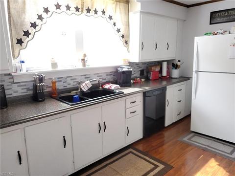 1821 E 46th St, Ashtabula, OH 44004 photo 12