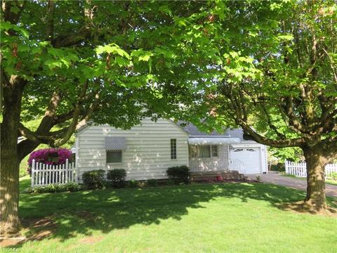 190 Oneida Ave NW, Canton, OH 44708 photo 2