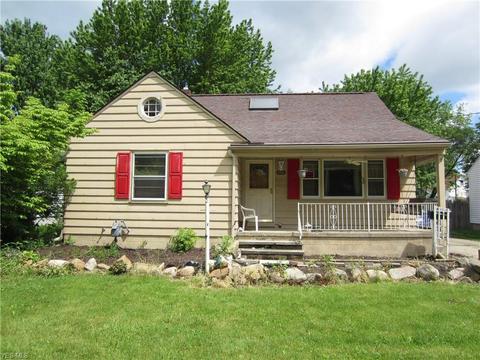 1069 Foster Ave, Elyria, OH 44035 photo 1