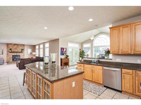 272 Alexander Ct, Copley, OH 44321 photo 3