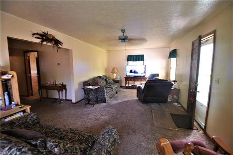2429 E 32nd St, Lorain, OH 44055 photo 5