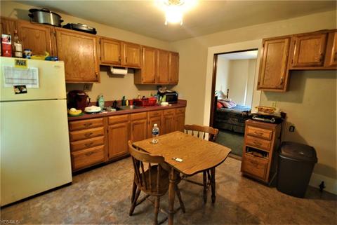 2429 E 32nd St, Lorain, OH 44055 photo 11