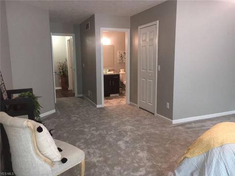 1610 N Pointe Dr NW, Canton, OH 44708 photo 10
