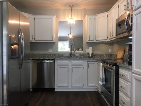 1610 N Pointe Dr NW, Canton, OH 44708 photo 6
