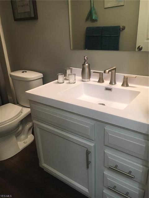 1610 N Pointe Dr NW, Canton, OH 44708 photo 18