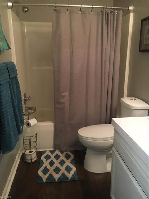 1610 N Pointe Dr NW, Canton, OH 44708 photo 17