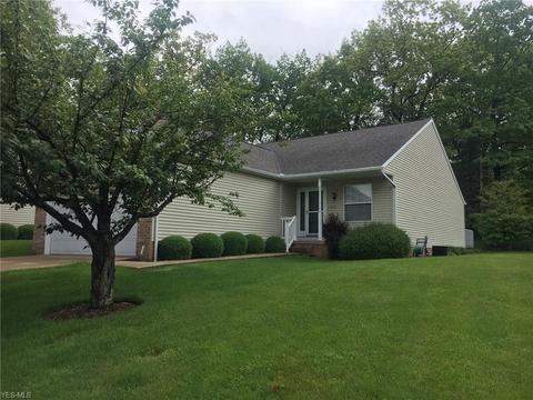 1610 N Pointe Dr NW, Canton, OH 44708 photo 2