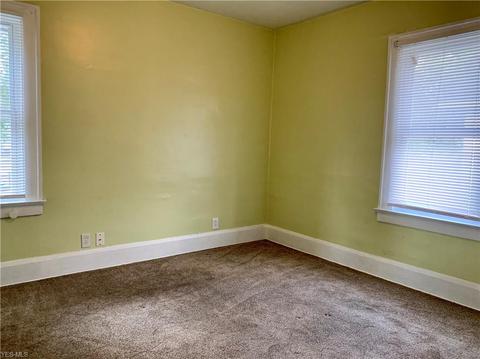 124 Beebe Ave, Elyria, OH 44035 photo 9