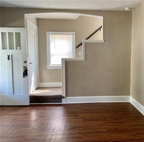 124 Beebe Ave, Elyria, OH 44035 photo 6