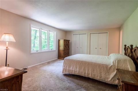 5645 Ledgebrook Ln, Solon, OH 44139 photo 18