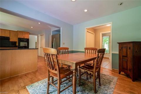 5645 Ledgebrook Ln, Solon, OH 44139 photo 13