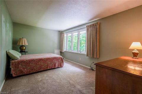 5645 Ledgebrook Ln, Solon, OH 44139 photo 19