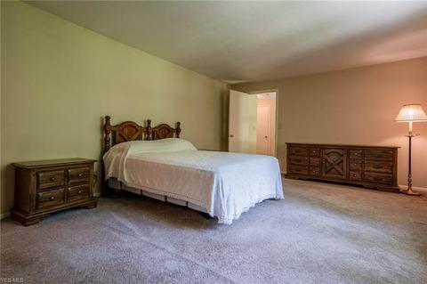 5645 Ledgebrook Ln, Solon, OH 44139 photo 16